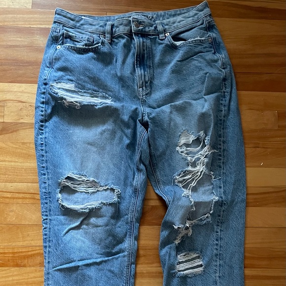AE Ripped Mom Jean - Picture 1 of 6